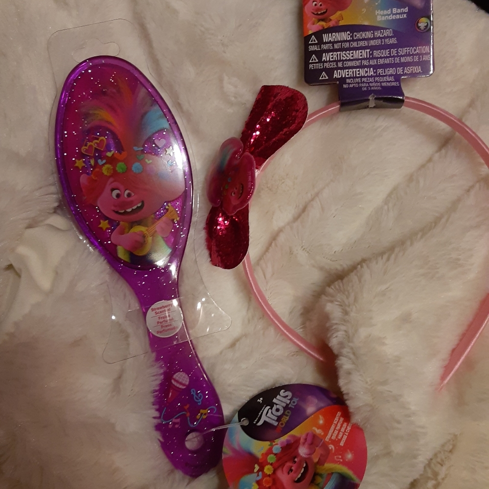 Treasure trolls scented hairbrush and hair band.. brand new